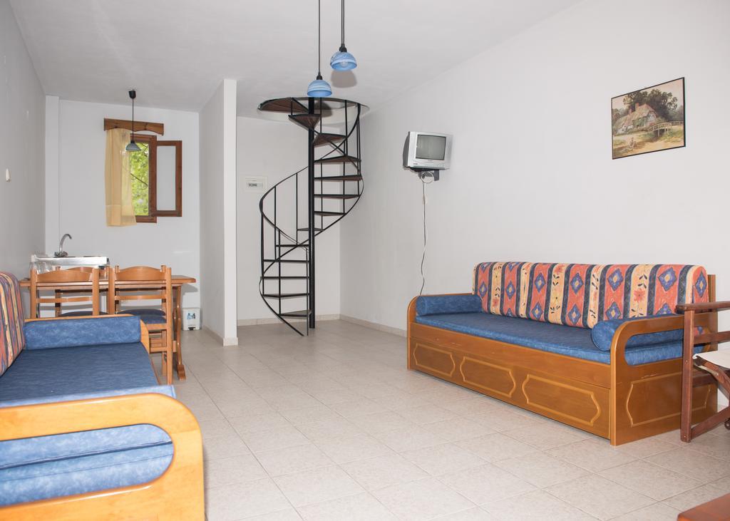 Morfoula Aparthotel Vatera Room photo